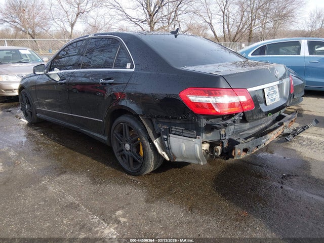 2010 MERCEDES-BENZ E 350 WDDHF8HB8AA105201 Photo 2