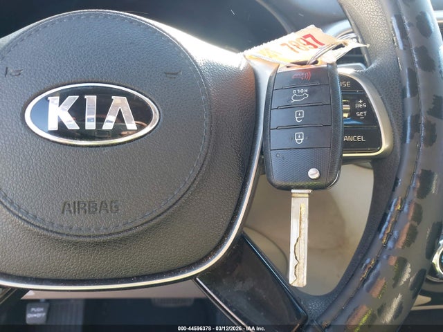 44596378 :رقم المزاد ، 5XYPG4A56KG489979 vin ، 2019 Kia Sorento 3.3l Lx مزاد بيع