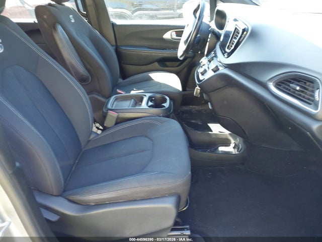 2019 Chrysler Pacifica Touring Plus მანქანა იყიდება აუქციონზე, vin: 2C4RC1FG9KR532266, აუქციონის ნომერი: 44596390