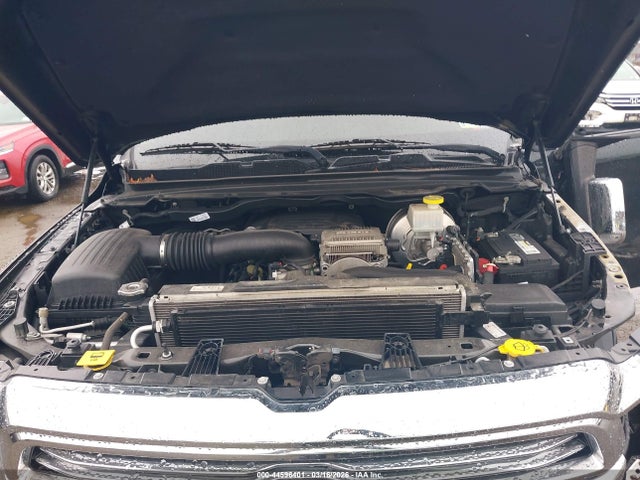44596401 :رقم المزاد ، 1C6SRFJT6KN631861 vin ، 2019 Ram 1500 Laramie  4x4 5'7 Box مزاد بيع