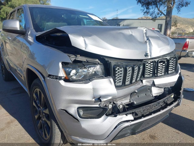 1C4RJEAG1KC580132 Jeep Grand Cherokee Altitude 4x2