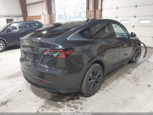 2024 TESLA MODEL Y 7SAYGDEE0RA299918 Photo 3