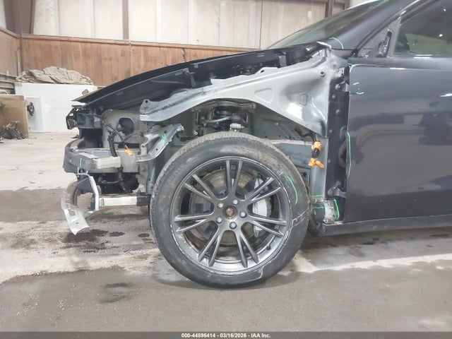 2024 TESLA MODEL Y 7SAYGDEE0RA299918 Photo 5