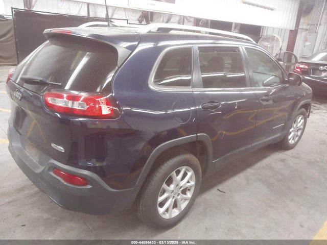 1C4PJLCB3GW208228 Jeep Cherokee Latitude