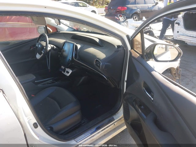 JTDKARFP8H3054722 Toyota Prius Prime Premium