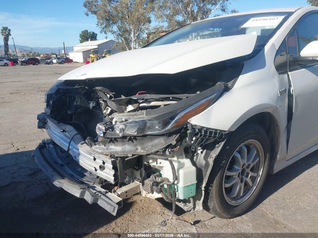 JTDKARFP8H3054722 Toyota Prius Prime Premium