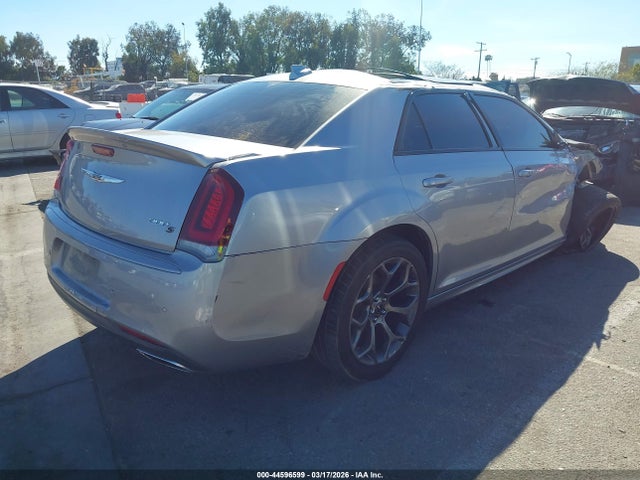 44596599 :رقم المزاد ، 2C3CCABGXJH240274 vin ، 2018 Chrysler 300 300s مزاد بيع