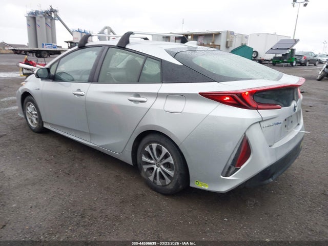 2022 TOYOTA PRIUS PRIME JTDKAMFP5N3208303 Photo 2