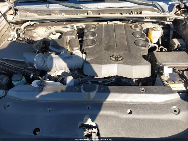 Toyota 4RUNNER SR5 2022 JTEEU5JR1N5267089 Image 10