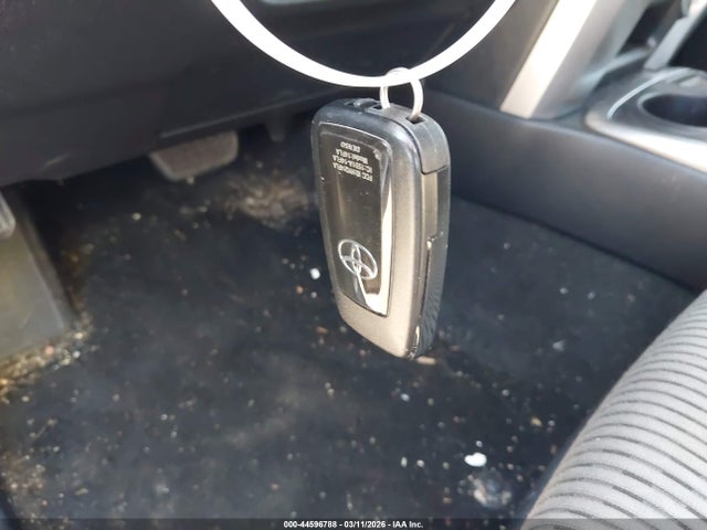 Toyota 4RUNNER SR5 2022 JTEEU5JR1N5267089 Image 11