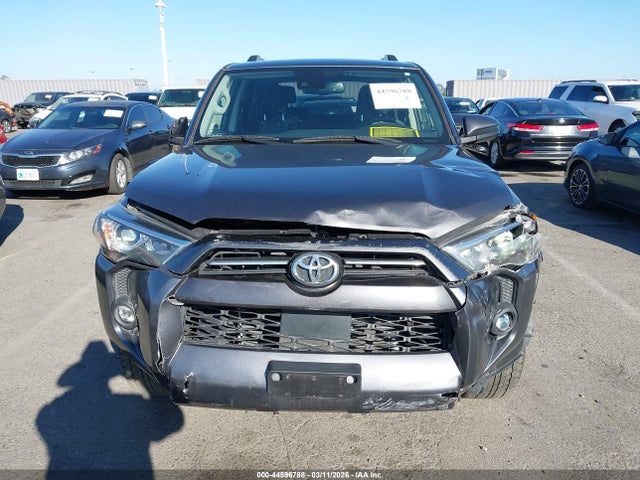 Toyota 4RUNNER SR5 2022 JTEEU5JR1N5267089 Image 12