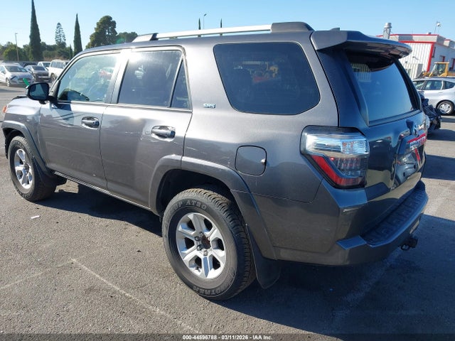 Toyota 4RUNNER SR5 2022 JTEEU5JR1N5267089 Image 3