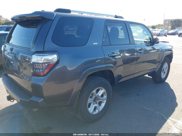 Toyota 4RUNNER SR5 2022 JTEEU5JR1N5267089 Image 4