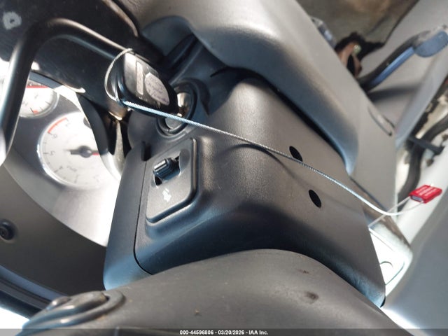 2005 CHRYSLER TOWN & COUNTRY 2C4GP64L85R132177 Photo 10