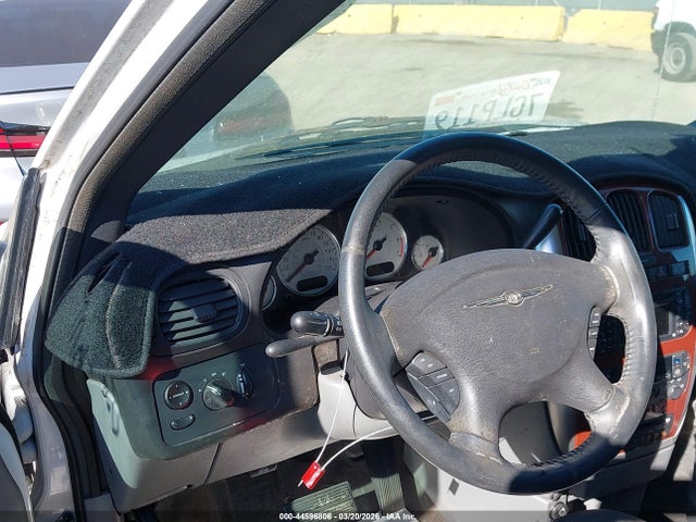 2005 CHRYSLER TOWN & COUNTRY 2C4GP64L85R132177 Photo 6