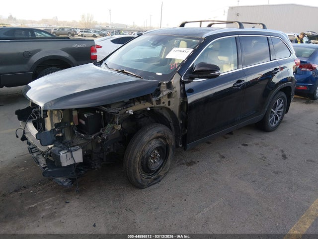 5TDJZRFH8KS586572 Toyota Highlander Xle