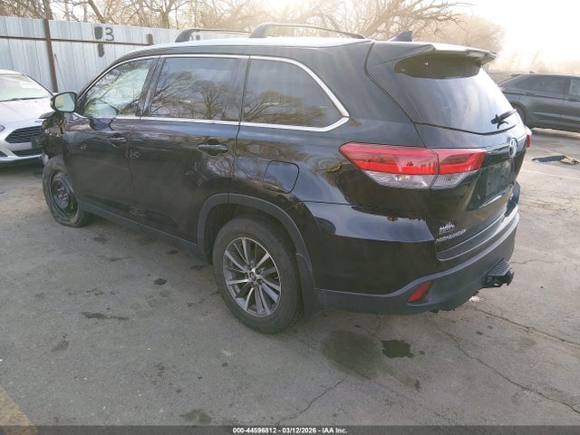 5TDJZRFH8KS586572 Toyota Highlander Xle