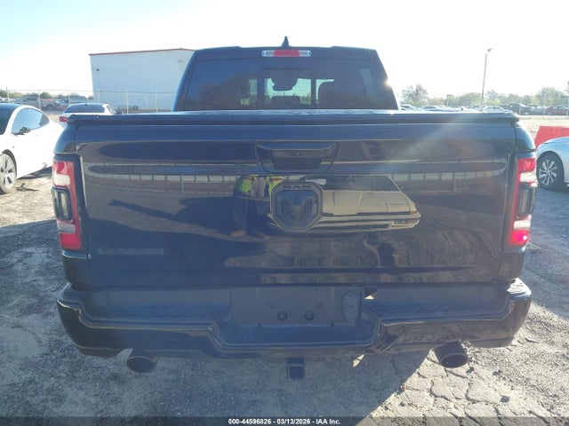 44596826 :رقم المزاد ، 1C6RREJTXNN100997 vin ، 2022 Ram 1500 Laramie  4x2 5'7 Box مزاد بيع