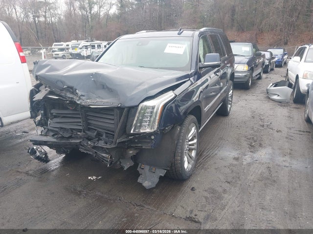 44596897 :رقم المزاد ، 1GYS4CKJ2LR140677 vin ، 2020 Cadillac Escalade 4wd Premium Luxury مزاد بيع
