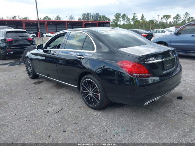2021 MERCEDES-BENZ C 300 W1KWF8DB7MR644329 Photo 2