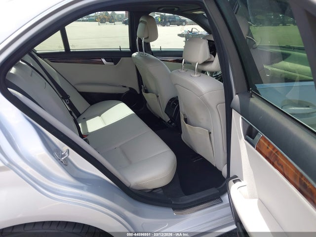 2012 Mercedes-benz C 250 Sport მანქანა იყიდება აუქციონზე, vin: WDDGF4HB3CR213170, აუქციონის ნომერი: 44596951