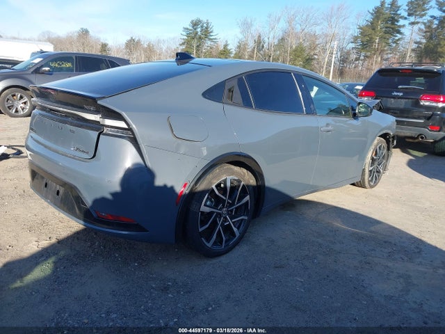 JTDACACU2R3015319 Toyota Prius Prime Xse