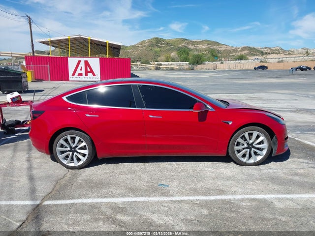 2019 Tesla Model 3 Long Range/mid Range/standard Range/standard Range Plus მანქანა იყიდება აუქციონზე, vin: 5YJ3E1EA5KF301129, აუქციონის ნომერი: 44597219