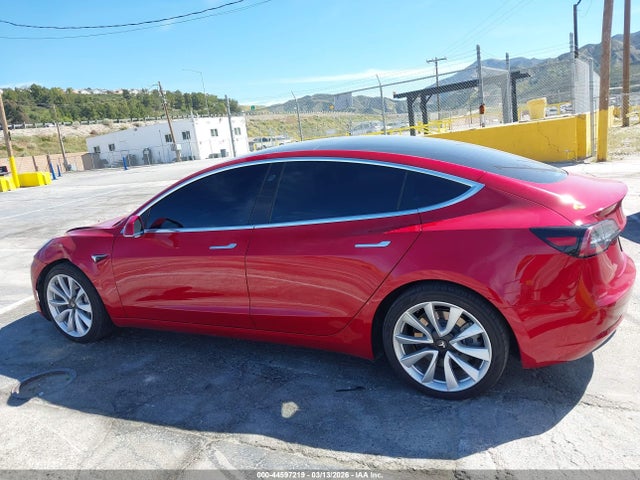 2019 Tesla Model 3 Long Range/mid Range/standard Range/standard Range Plus მანქანა იყიდება აუქციონზე, vin: 5YJ3E1EA5KF301129, აუქციონის ნომერი: 44597219