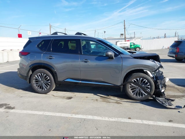 JN8BT3DD2TW294991 Nissan Rogue Platinum