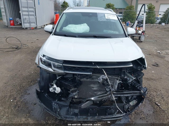 2024 Volkswagen Taos 1.5t Sel მანქანა იყიდება აუქციონზე, vin: 3VV4X7B2XRM038089, აუქციონის ნომერი: 44597299