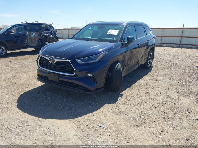 5TDGZRBH5MS524565 Toyota Highlander Xle