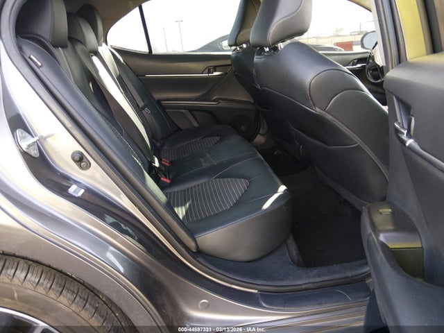 44597331 :رقم المزاد ، 4T1G11AK1MU521997 vin ، 2021 Toyota Camry Se مزاد بيع