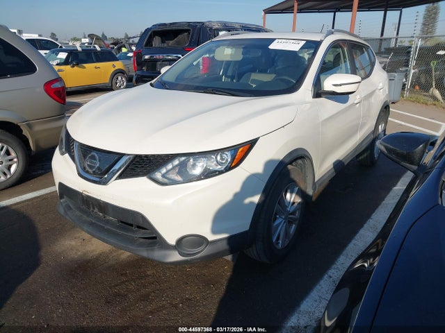 JN1BJ1CP1JW194561 Nissan Rogue Sport Sv