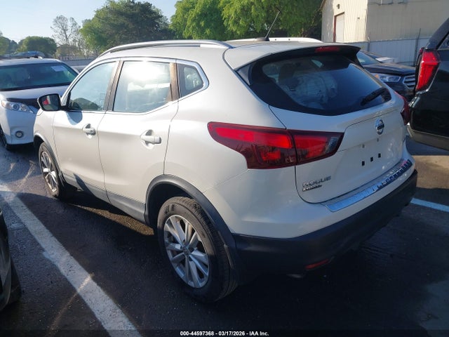 JN1BJ1CP1JW194561 Nissan Rogue Sport Sv