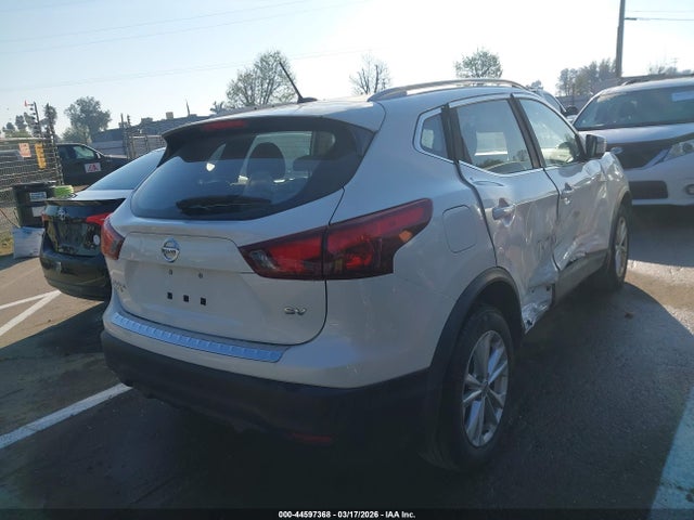 JN1BJ1CP1JW194561 Nissan Rogue Sport Sv