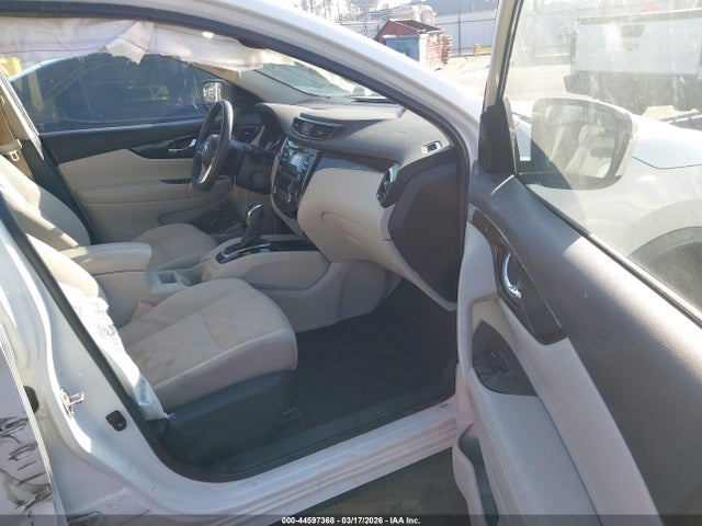 JN1BJ1CP1JW194561 Nissan Rogue Sport Sv
