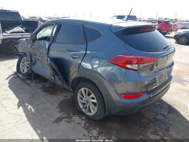 44597405 :رقم المزاد ، KM8J23A44HU378758 vin ، 2017 Hyundai Tucson Se مزاد بيع