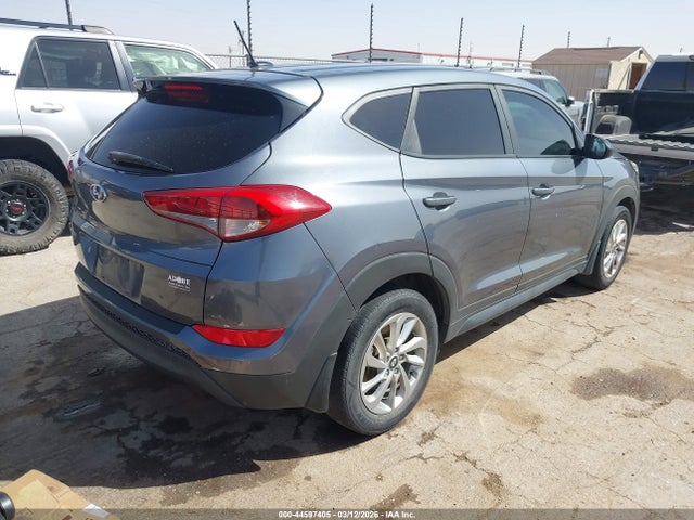 44597405 :رقم المزاد ، KM8J23A44HU378758 vin ، 2017 Hyundai Tucson Se مزاد بيع