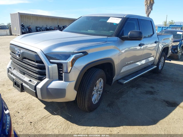 Toyota Tundra Sr5 2025 5TFLA5DB8SX265360 Image 2