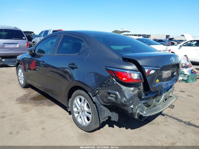 3MYDLBYV4HY177125 Toyota YARIS IA