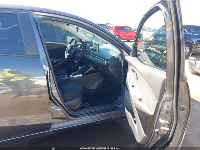 3MYDLBYV4HY177125 Toyota YARIS IA