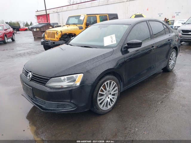 Volkswagen Jetta 2.0l S 2014 3VW1K7AJ2EM369720 Image 2
