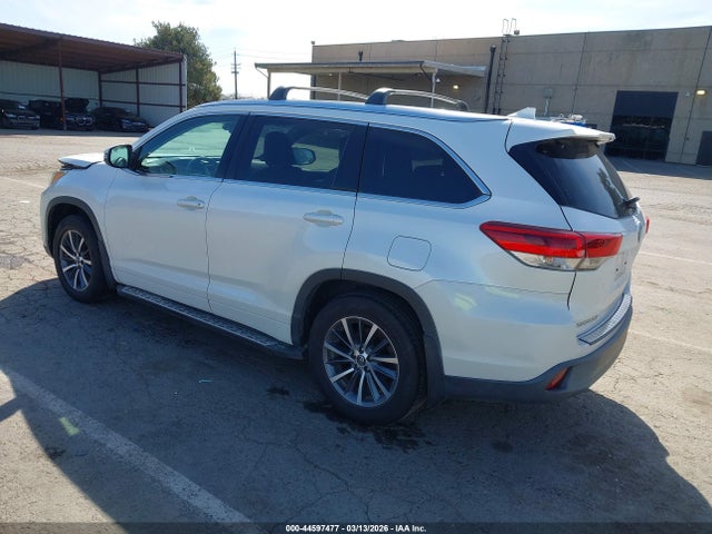 Toyota Highlander Xle 2017 5TDJZRFH2HS475119 Image 3