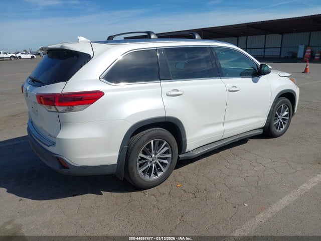 Toyota Highlander Xle 2017 5TDJZRFH2HS475119 Image 4