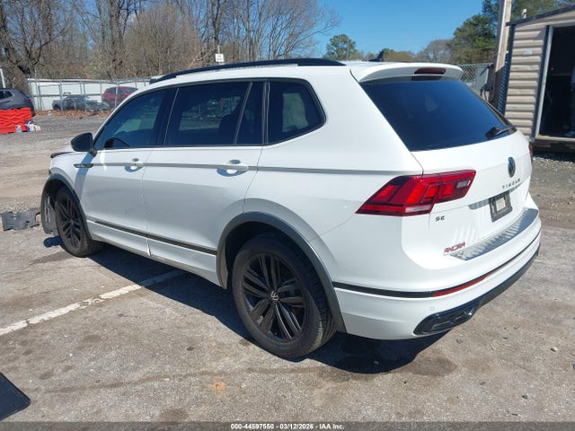 Продаж на аукціоні авто 2022 Volkswagen Tiguan 2.0t Se R-line Black, vin: 3VVCB7AXXNM136119, номер лоту: 44597550
