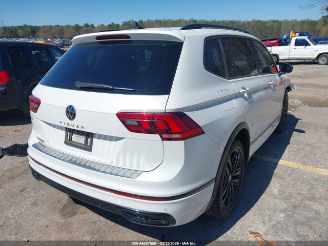 Продаж на аукціоні авто 2022 Volkswagen Tiguan 2.0t Se R-line Black, vin: 3VVCB7AXXNM136119, номер лоту: 44597550