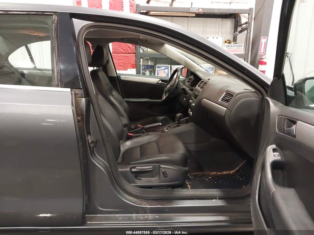 44597585 :رقم المزاد ، 3VWDP7AJ4DM414878 vin ، 2013 Volkswagen Jetta 2.5l Se مزاد بيع