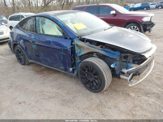 2021 TESLA MODEL Y 5YJYGAEE6MF212269 Photo 0