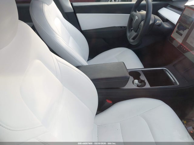 2021 TESLA MODEL Y 5YJYGAEE6MF212269 Photo 4