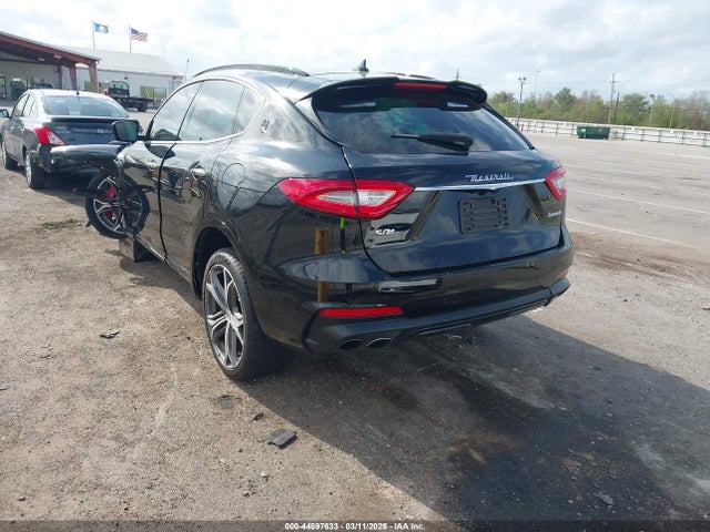 2019 MASERATI LEVANTE ZN661YUS9KX315602 Photo 3